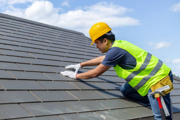Best Emergency Roof Repair  in Clintonville, WI